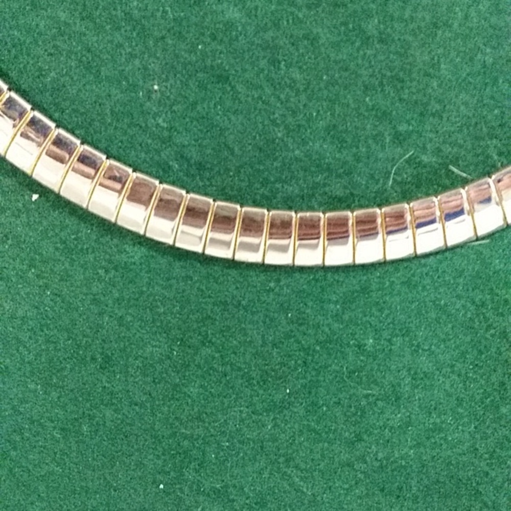 Goldtone panel necklace - Picture 2 of 4